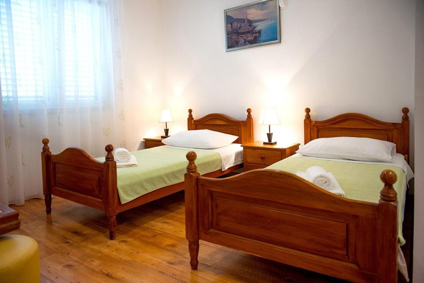 Apartments And Rooms Robi Podstrana Exterior foto